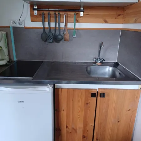 Rdc Calme Avec Parking Ferme Pres Autoroute Et Tram C شقة مُلووز