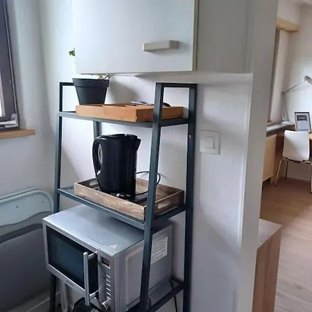 Apartmán Rdc Calme Avec Parking Ferme Pres Autoroute Et Tram C